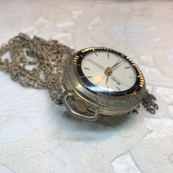 VNTG Heritage clock/pendant set - Picture 4 of 8